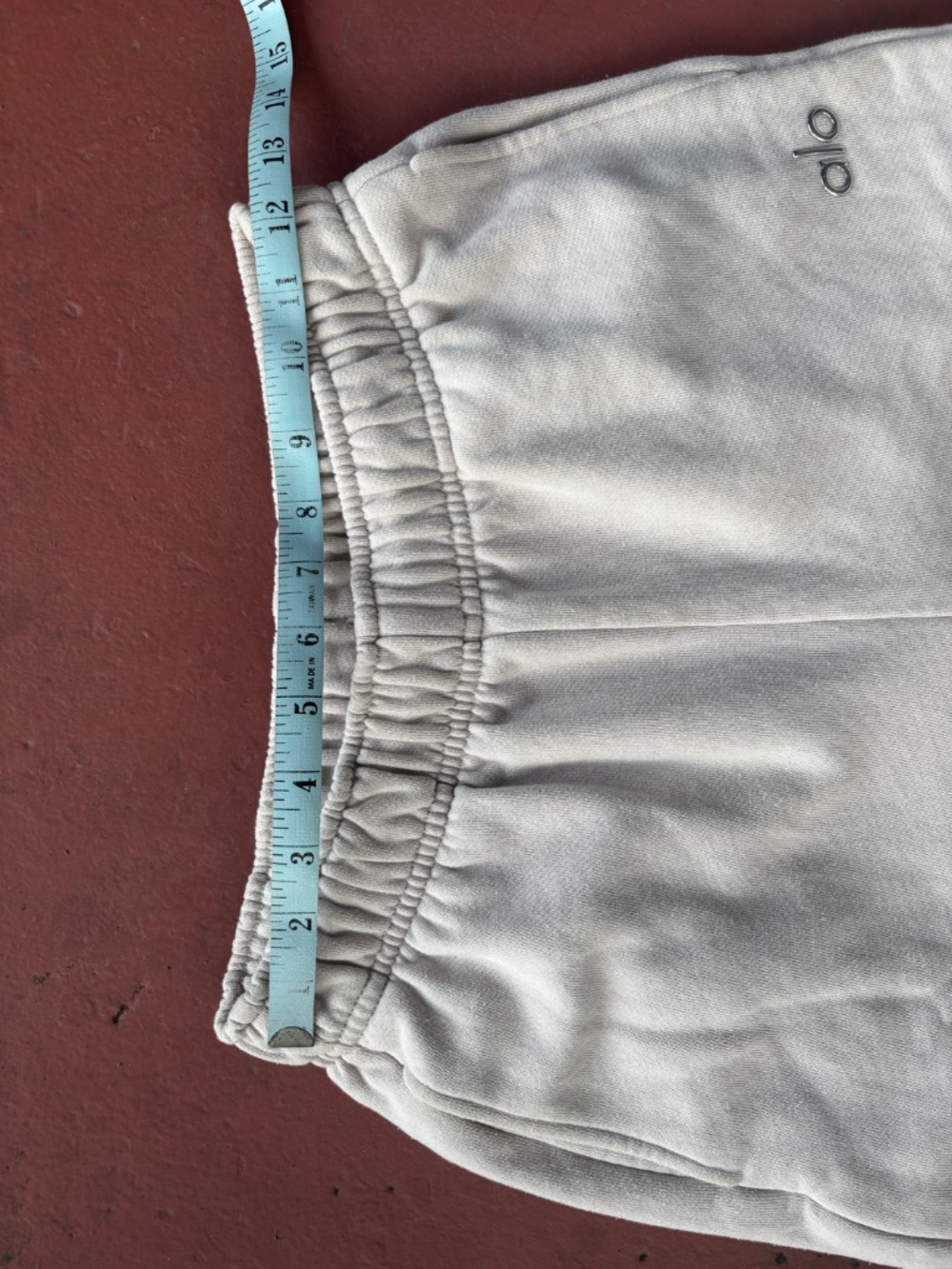 Alo Yoga Accolade Sweatpants Size S Small Bone Off White Cream unisex - Picture 3 of 7